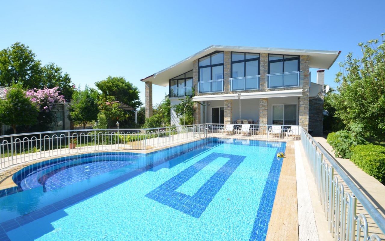 T-C Tulip Villa