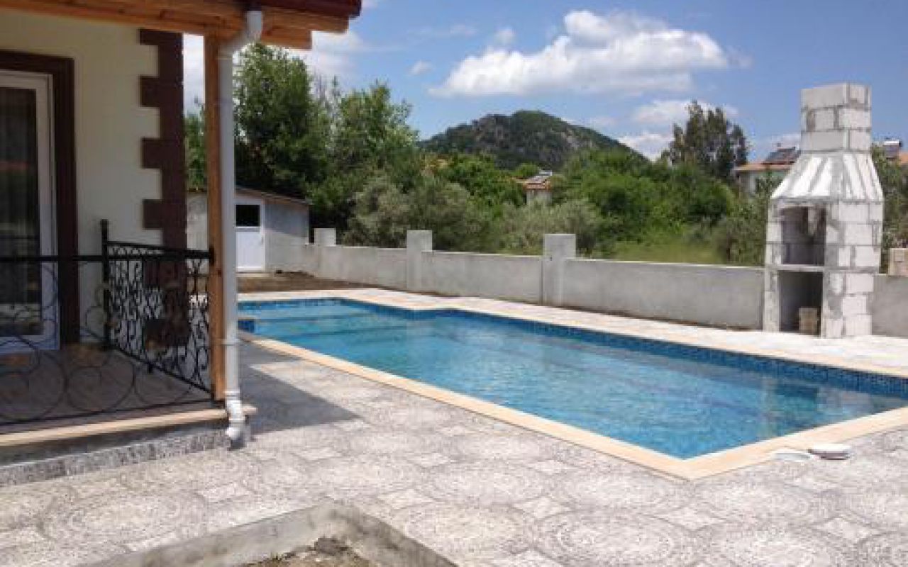 Mutlu Safir