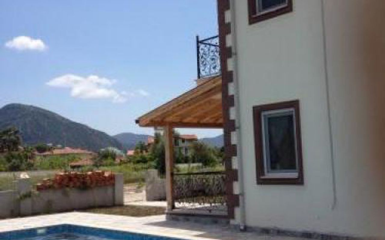 Mutlu Safir