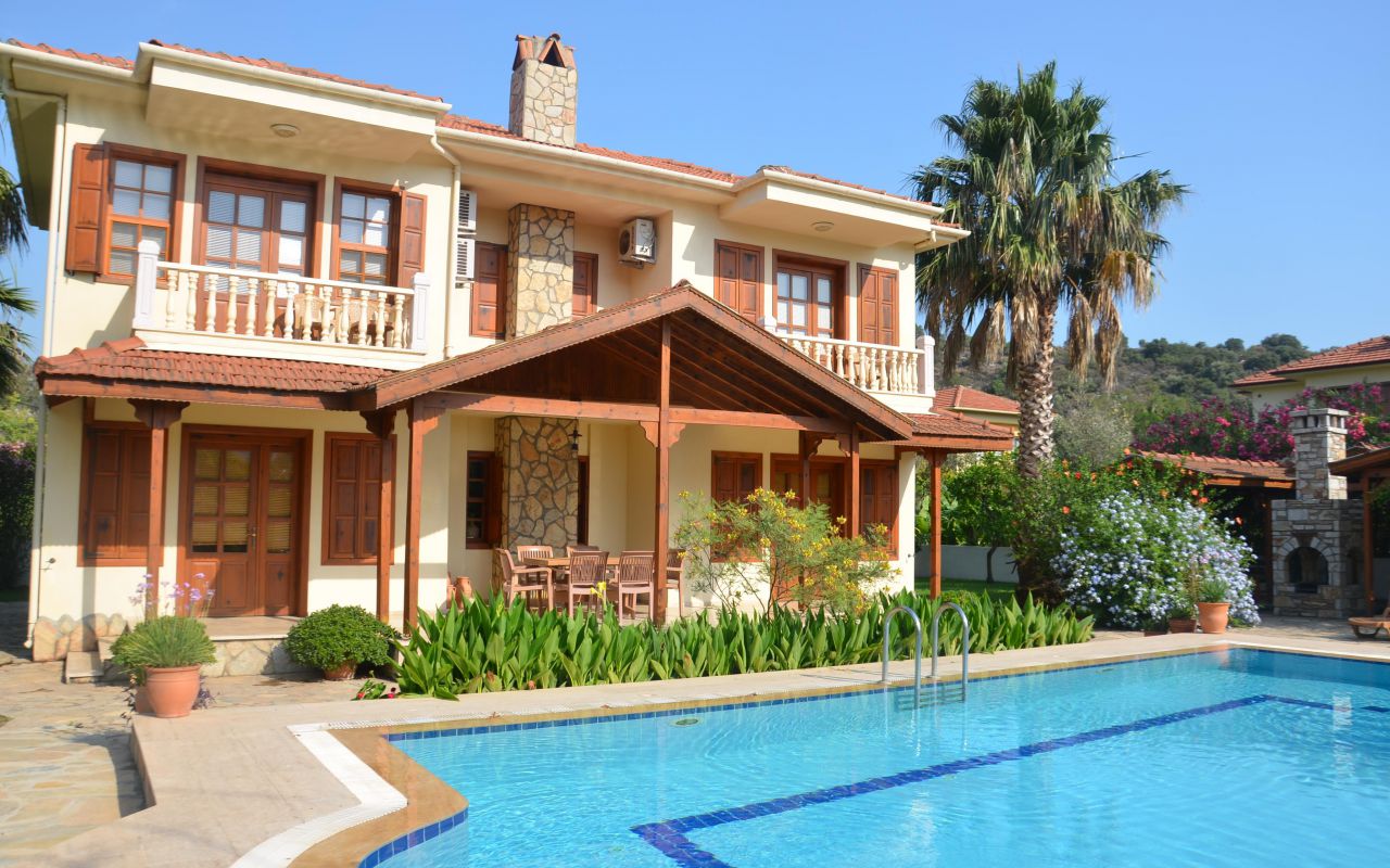 Hatira Villa