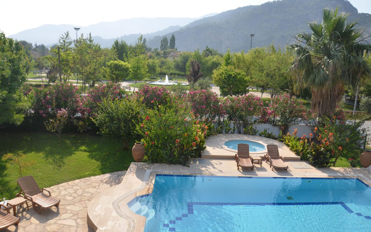 Hatira Villa