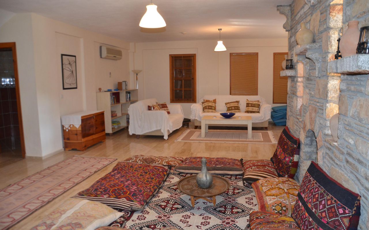 Hatira Villa