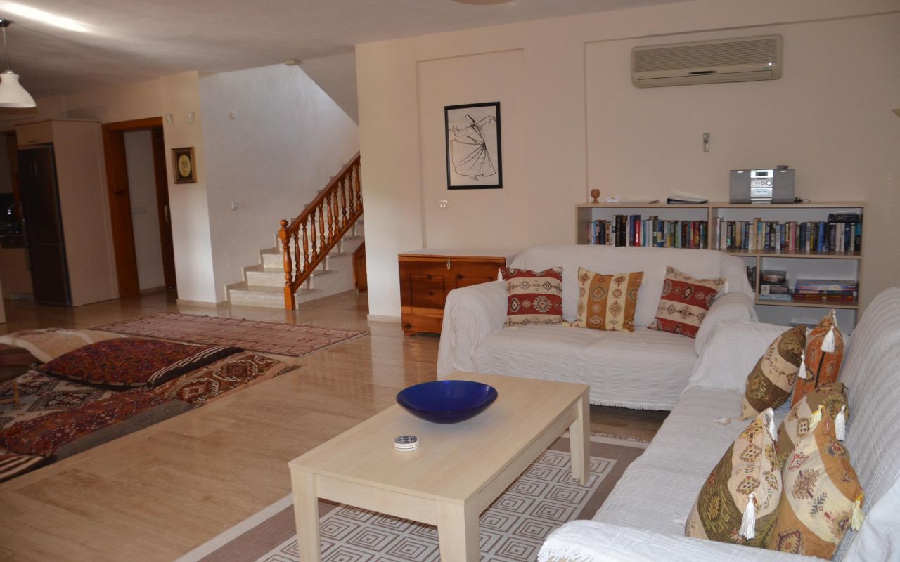 Hatira Villa