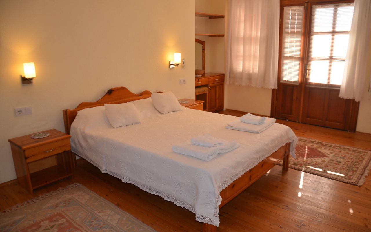 Hatira Villa