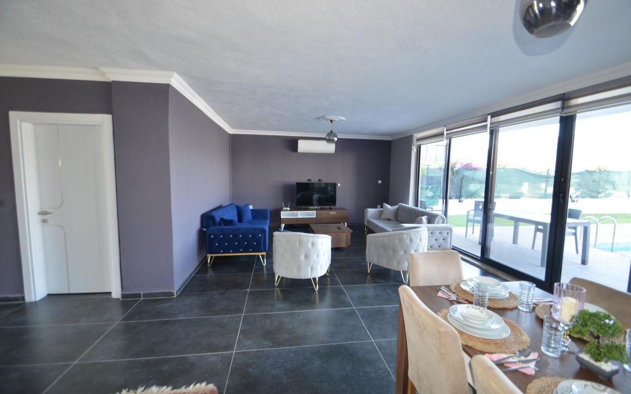 Kristal Villa (D4)