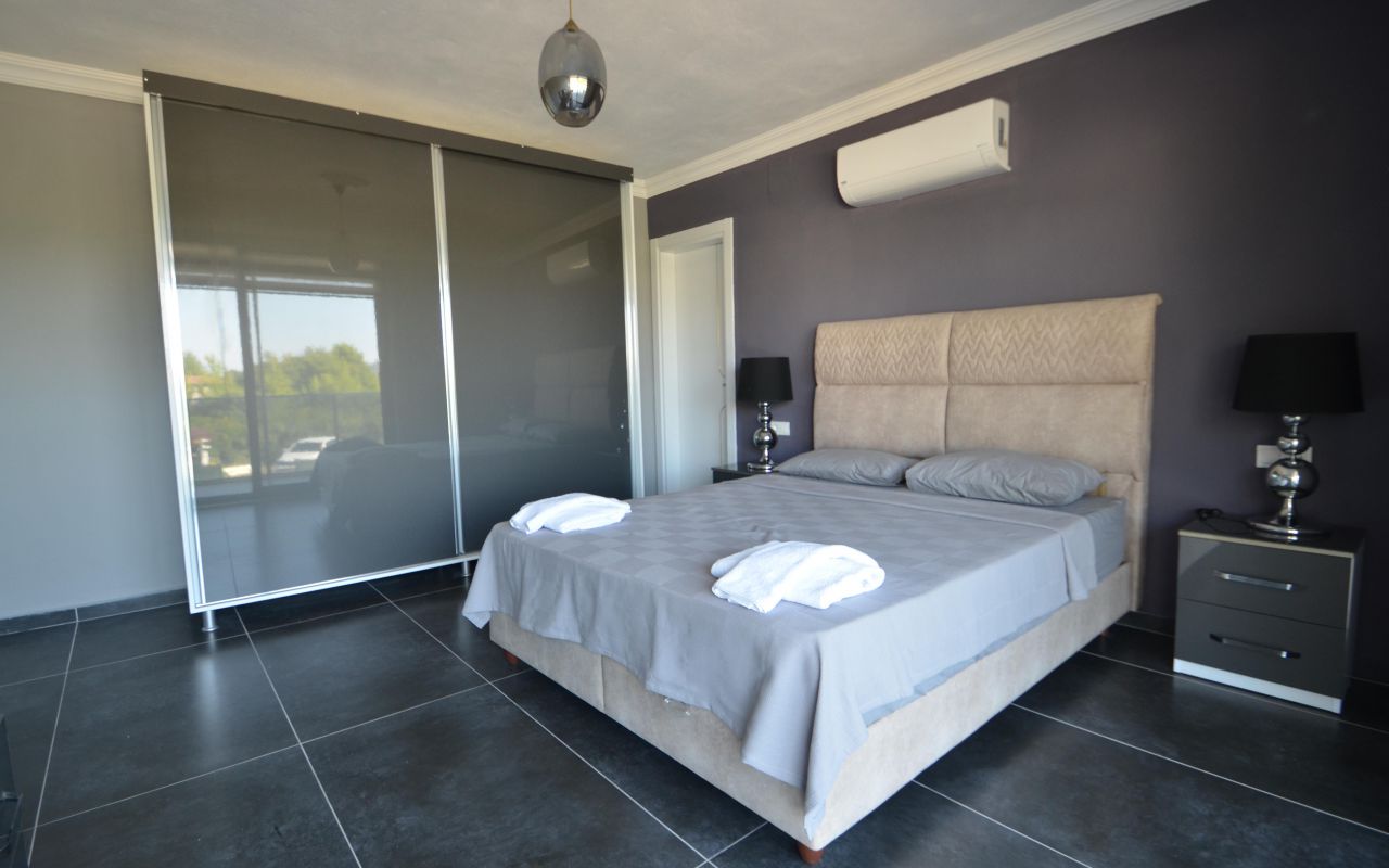 Kristal Villa (D4)