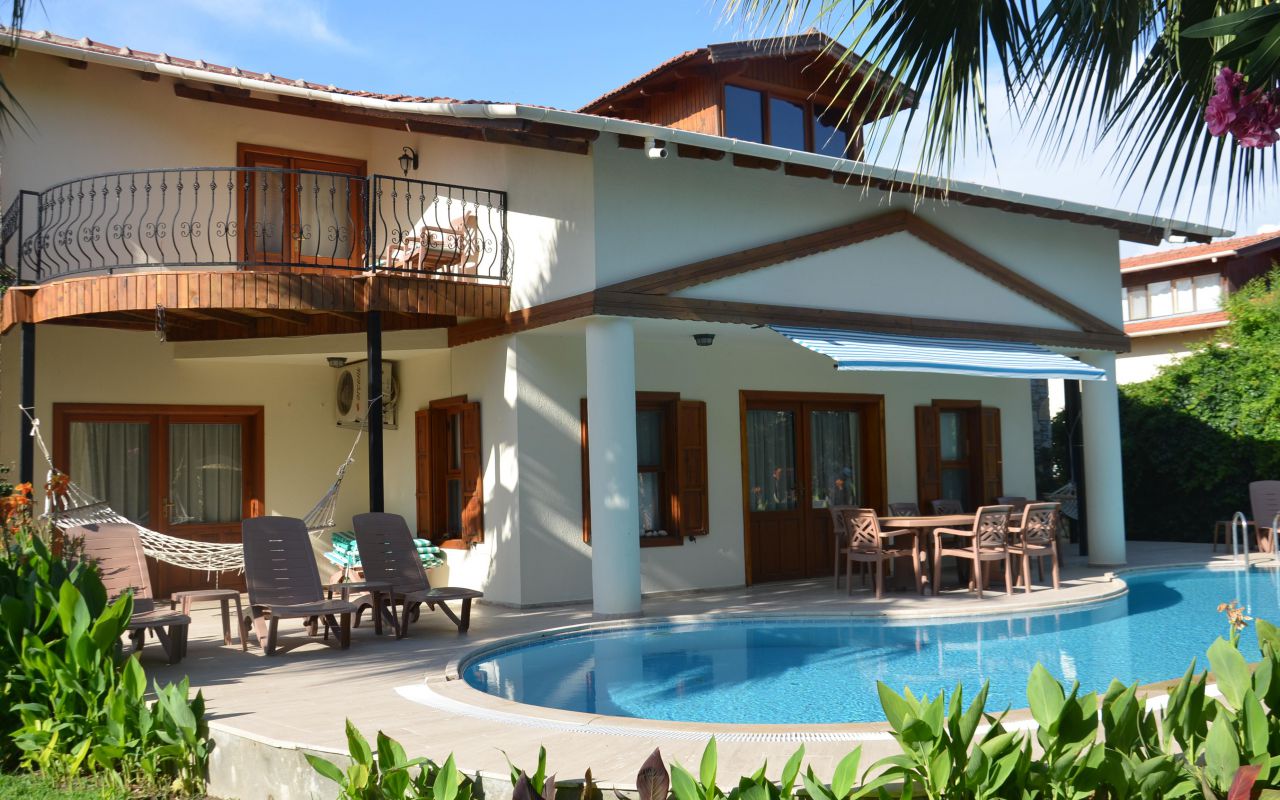 Jamara Villa