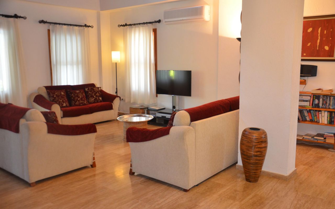 Jamara Villa