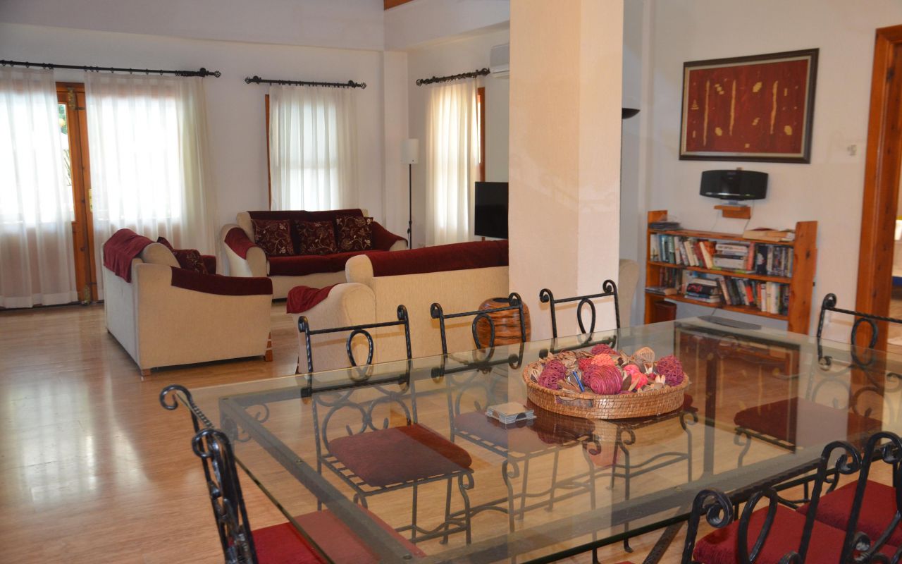 Jamara Villa