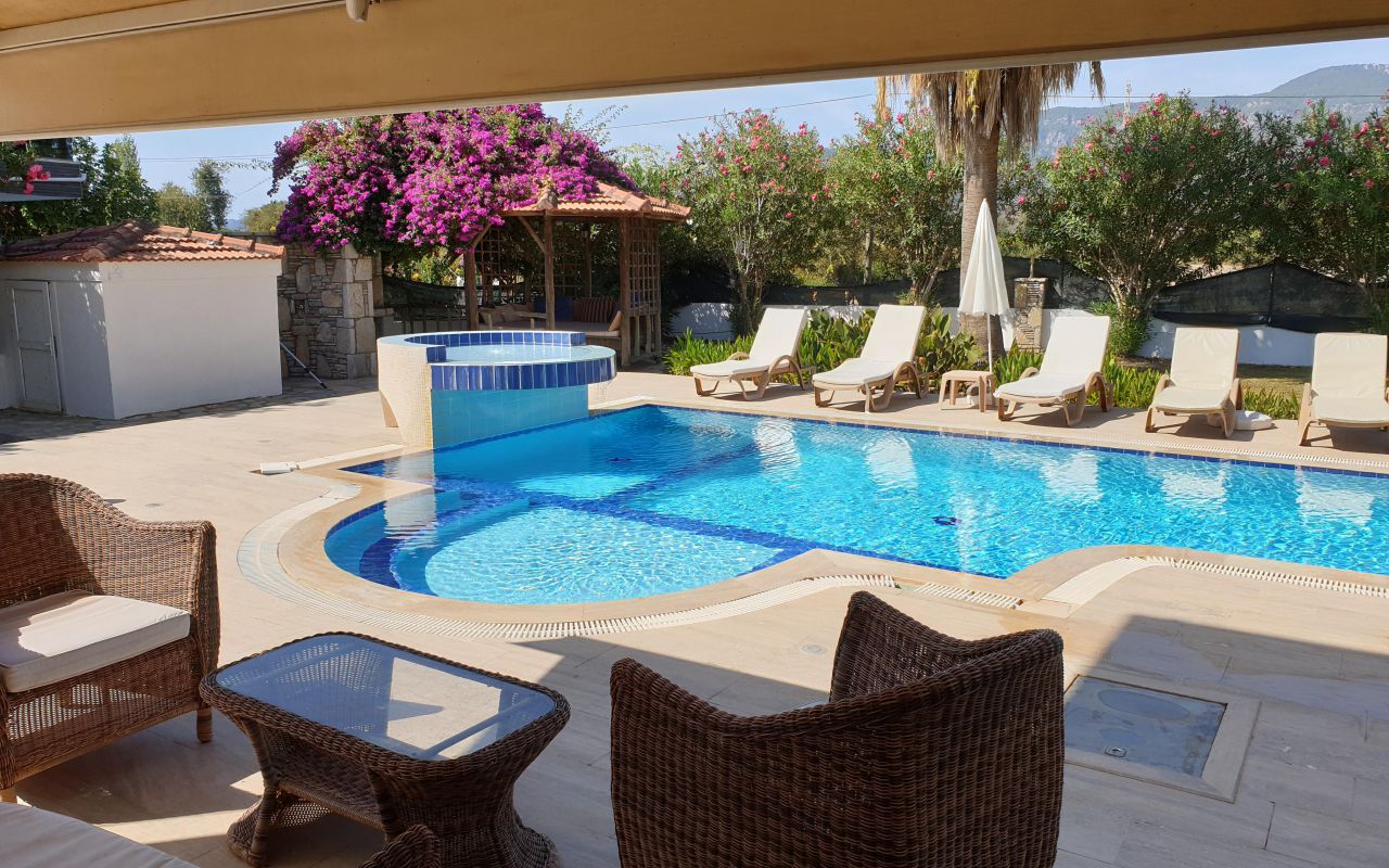 Dazmanda Villa