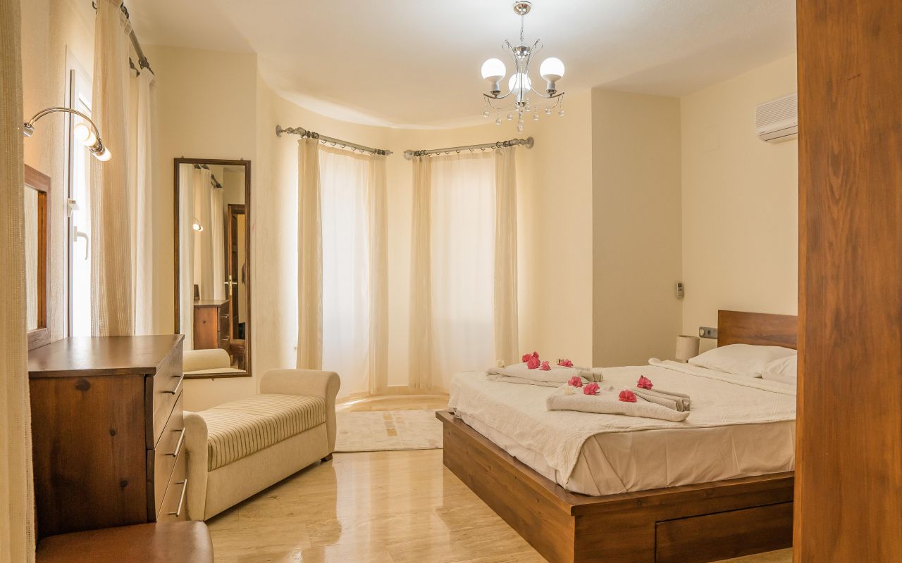 Dazmanda Villa