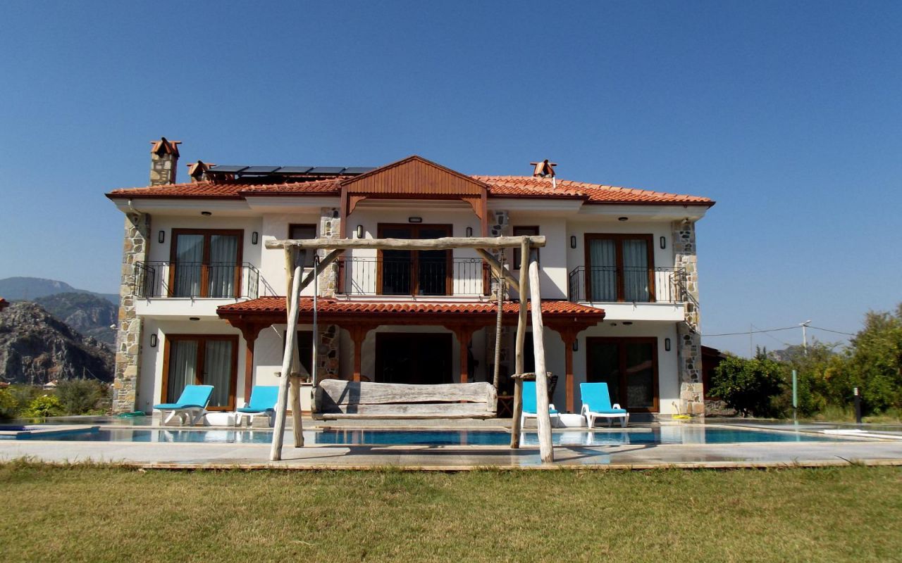 Kösten Evi Villa