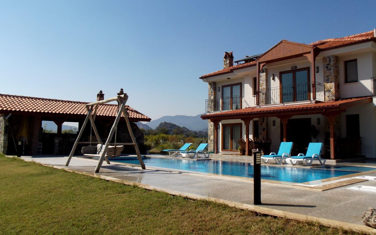 Kösten Evi Villa